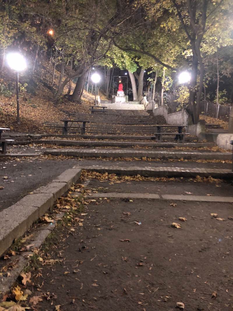 walking near me in Parc de la côte Sauvageau in autumn