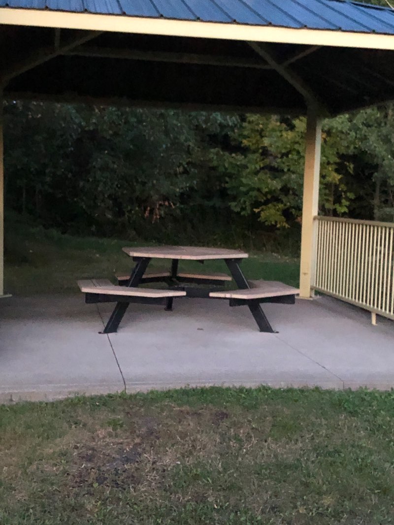 walking near me in Parc des Hirondelles in autumn