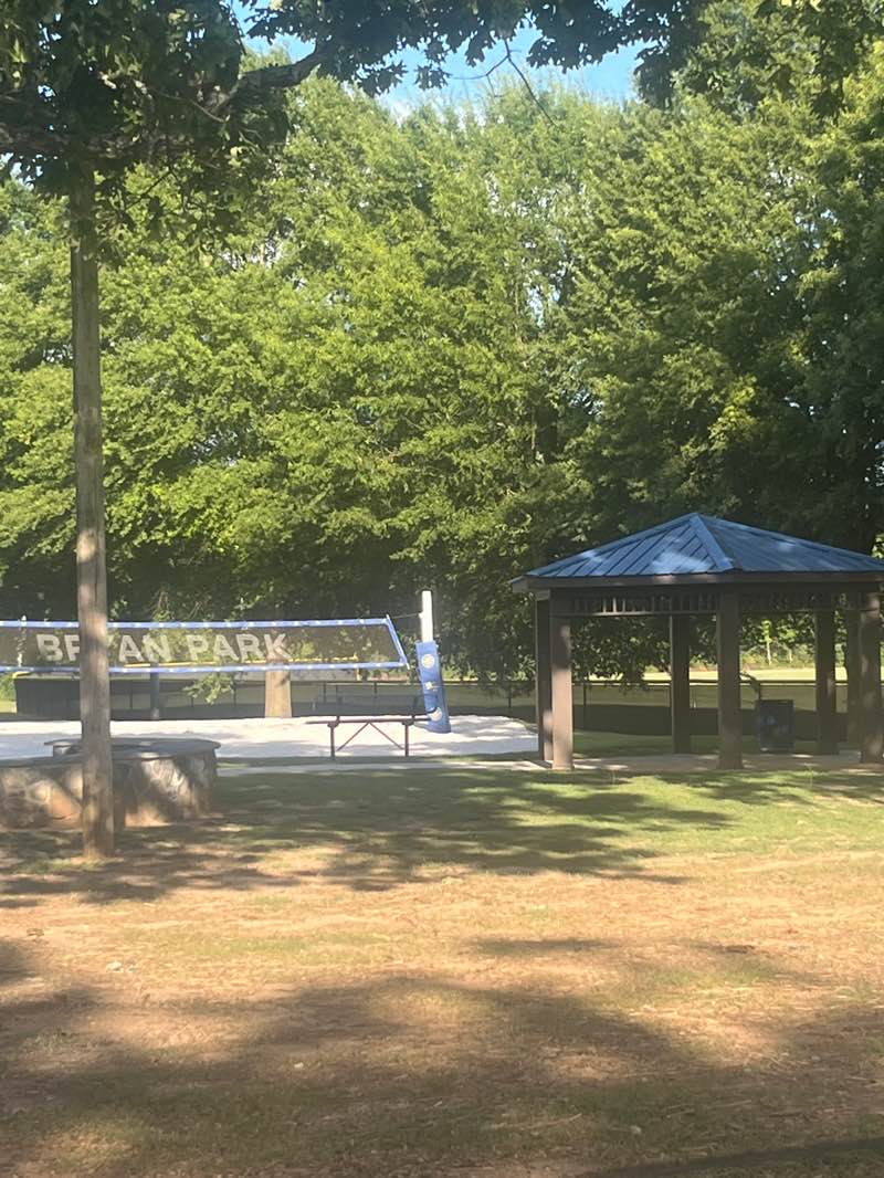 walking near me in Harris Park in autumn