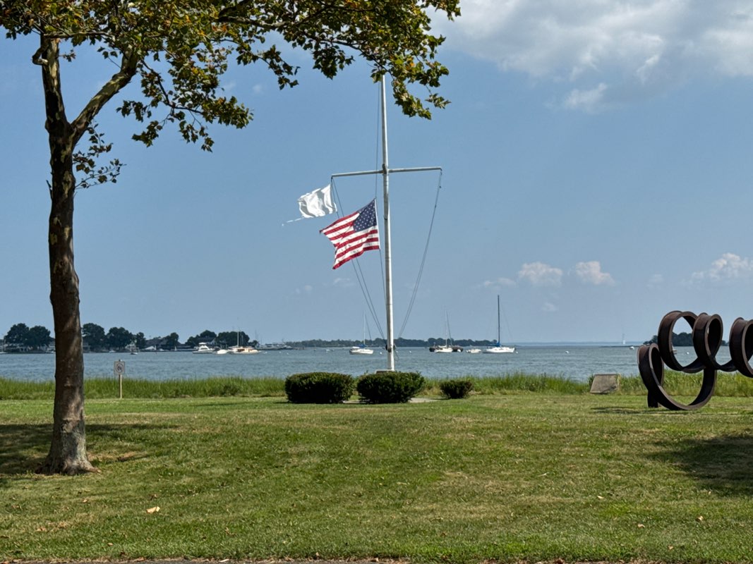 walking near me in Veterans Memorial Park in autumn