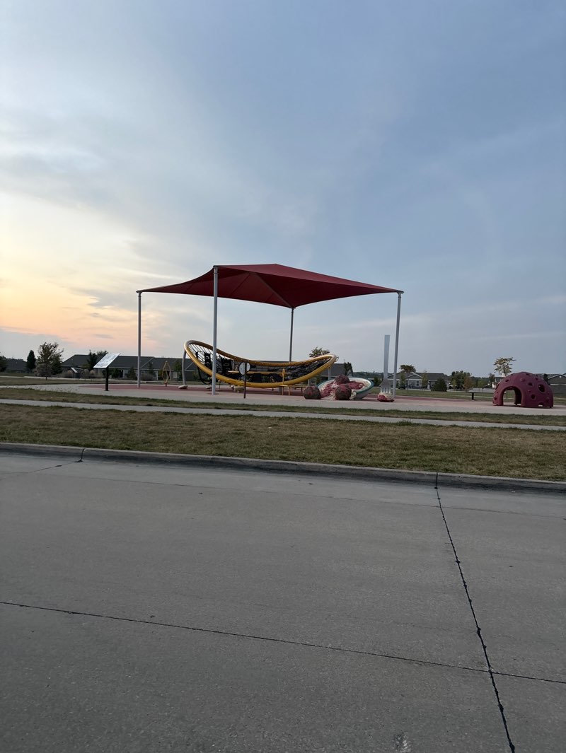 walking near me in Alice Nizzi Park in autumn