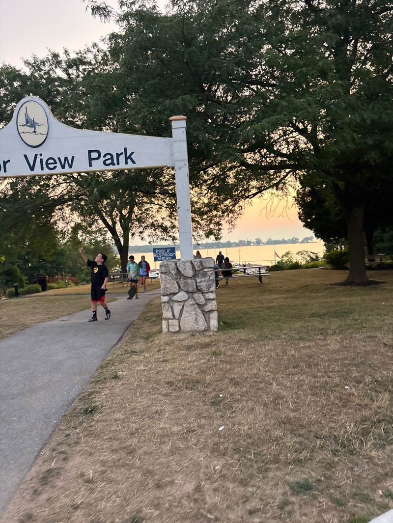 walking near me in Harbor View Park in summer