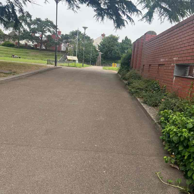 Elvis Pretzel post 1