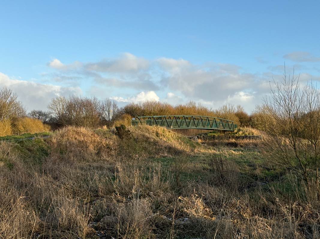 walking near me in Ecos Centre in winter