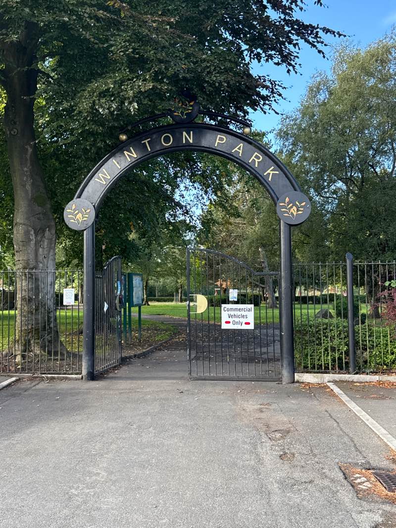walking near me in Winton Park in autumn