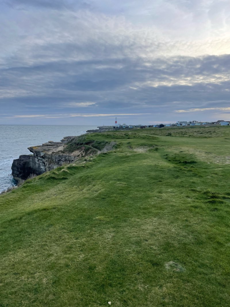 walking near me in Sandsfoot Gardens in winter