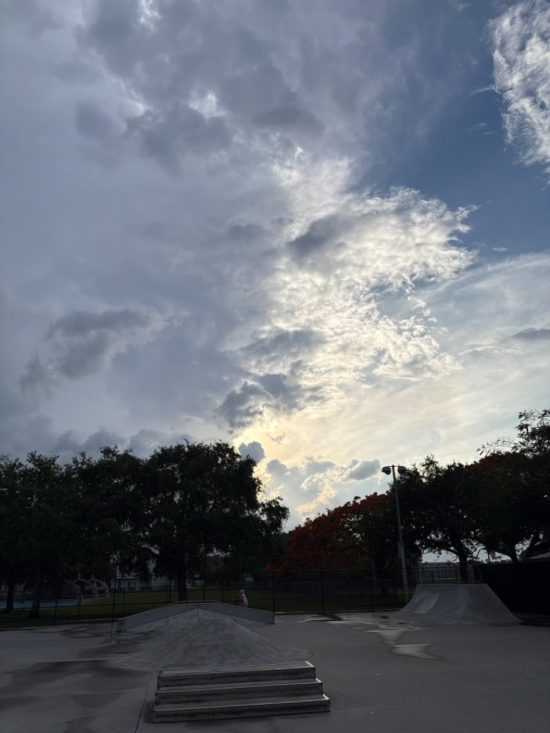 walking near me in Westwind Lakes Community Park in summer
