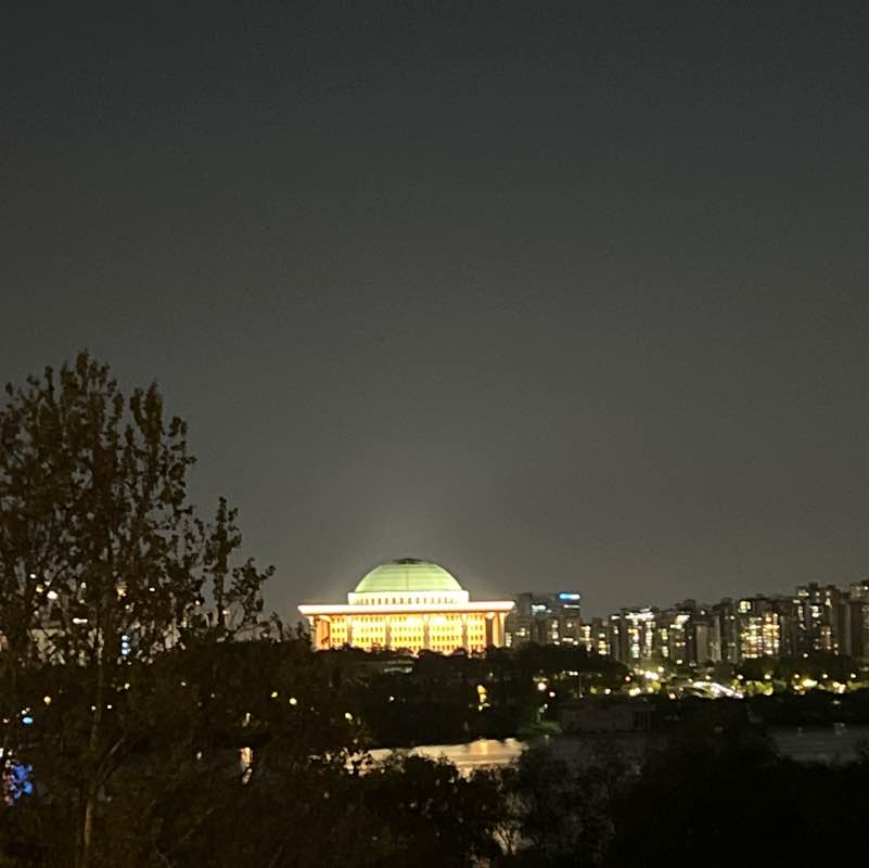 걸으면뭐라도된다 걸으면뭐라도된다 post image