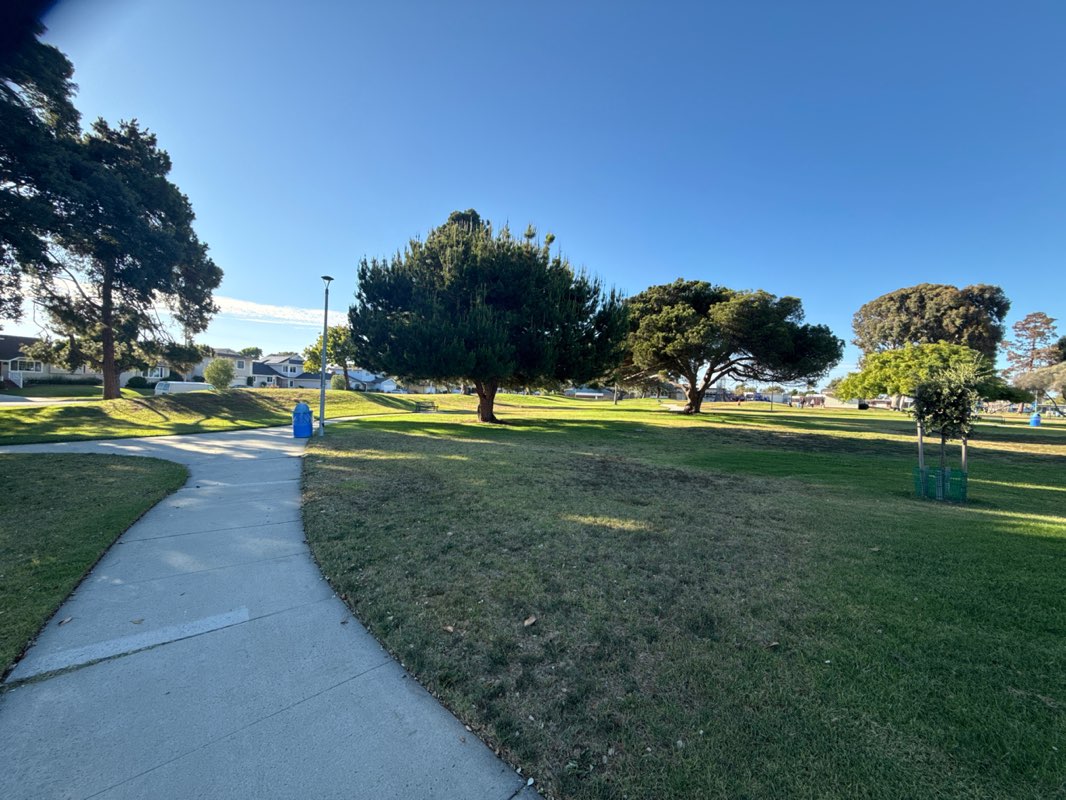 walking near me in Hickory Park in summer