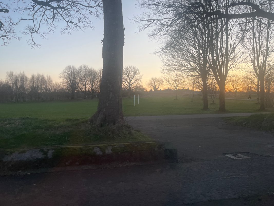 walking near me in Ryelands Park in spring