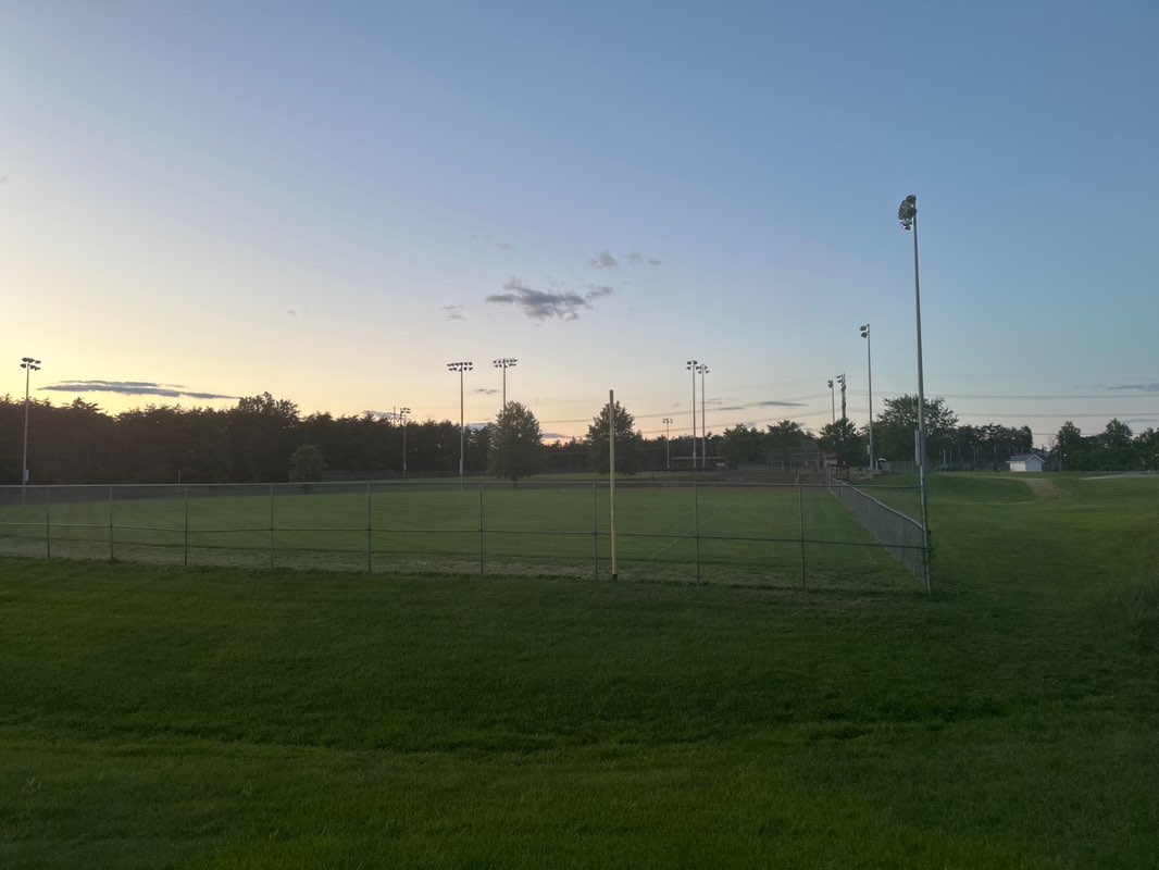 walking near me in Braddock Park in spring