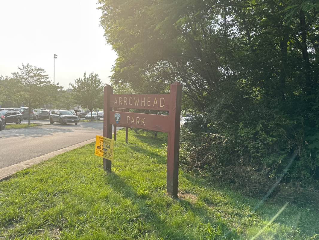 walking near me in Arrowhead Park in summer