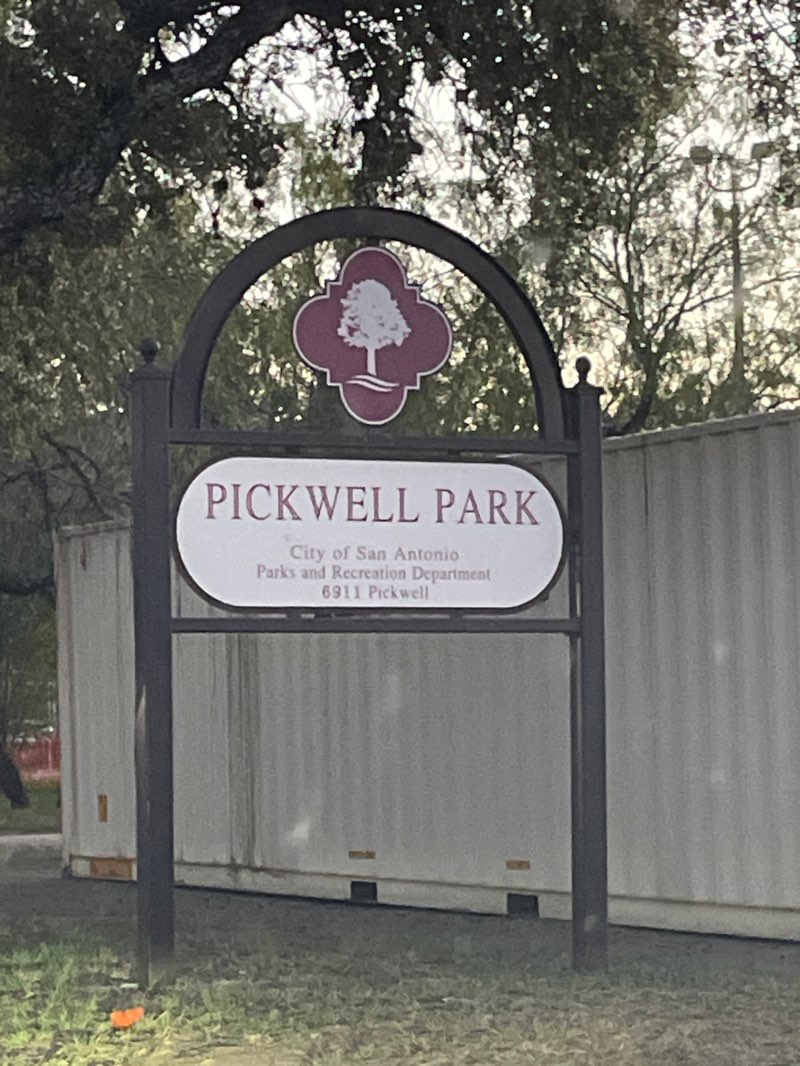 walking near me in Pickwell Park in autumn