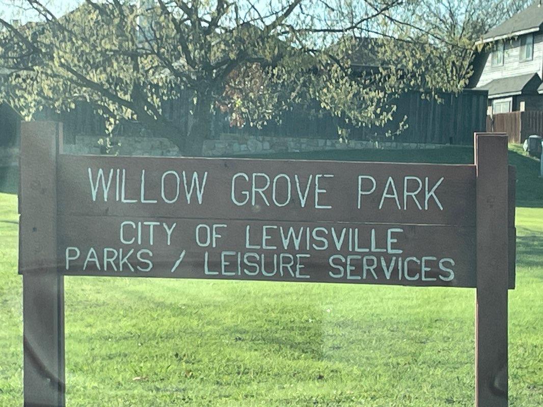 walking near me in Willow Grove Park in spring