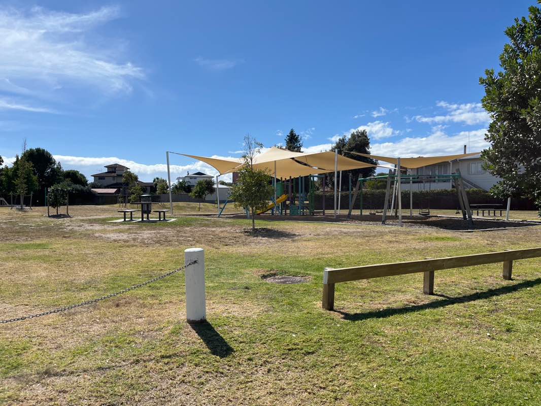 walking near me in Parkdale Park in autumn