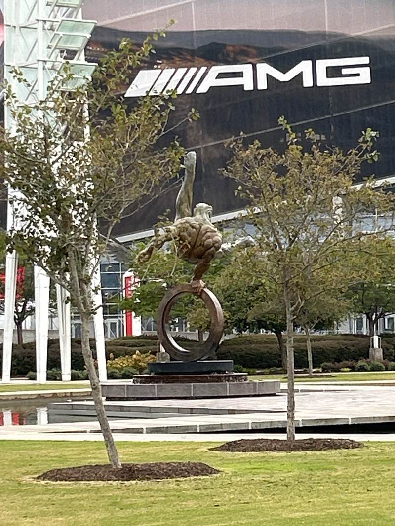walking near me in Georgia International Plaza in autumn