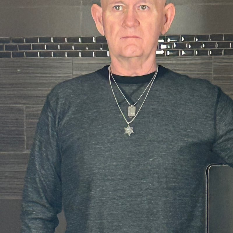 Lee Huggins profile