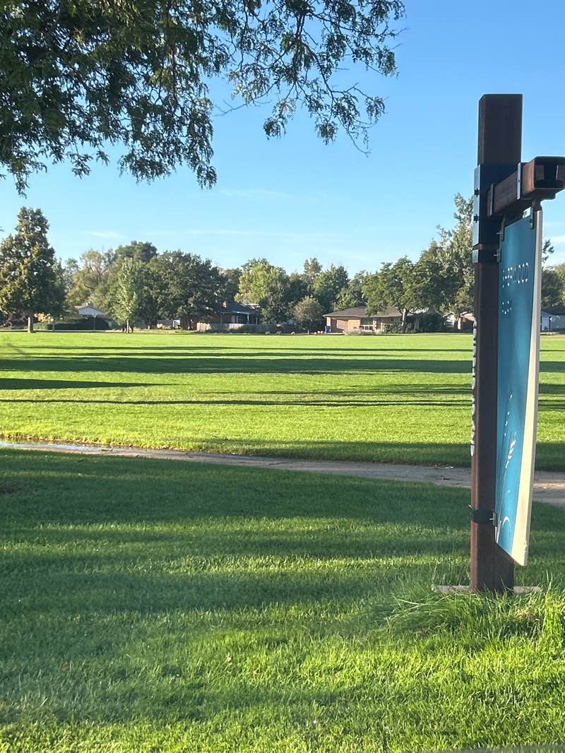 walking near me in Sherwood Park in autumn