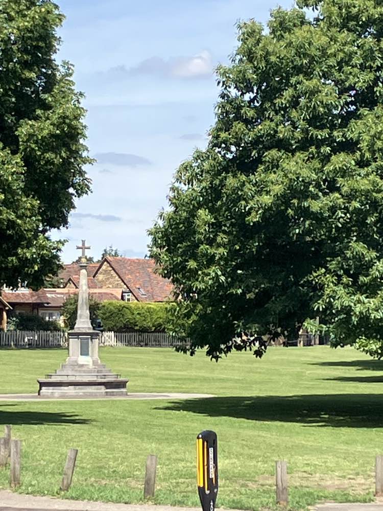 walking near me in Esher Green in summer