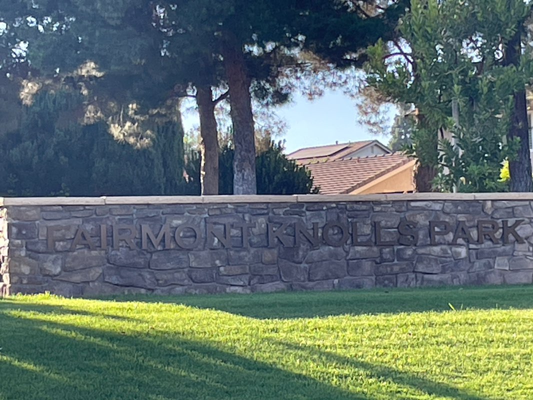 walking near me in Fairmont Knolls Park in summer