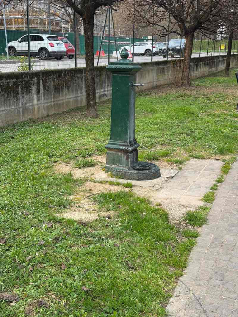 walking near me in Parco Lord Robert Baden-Powell in spring