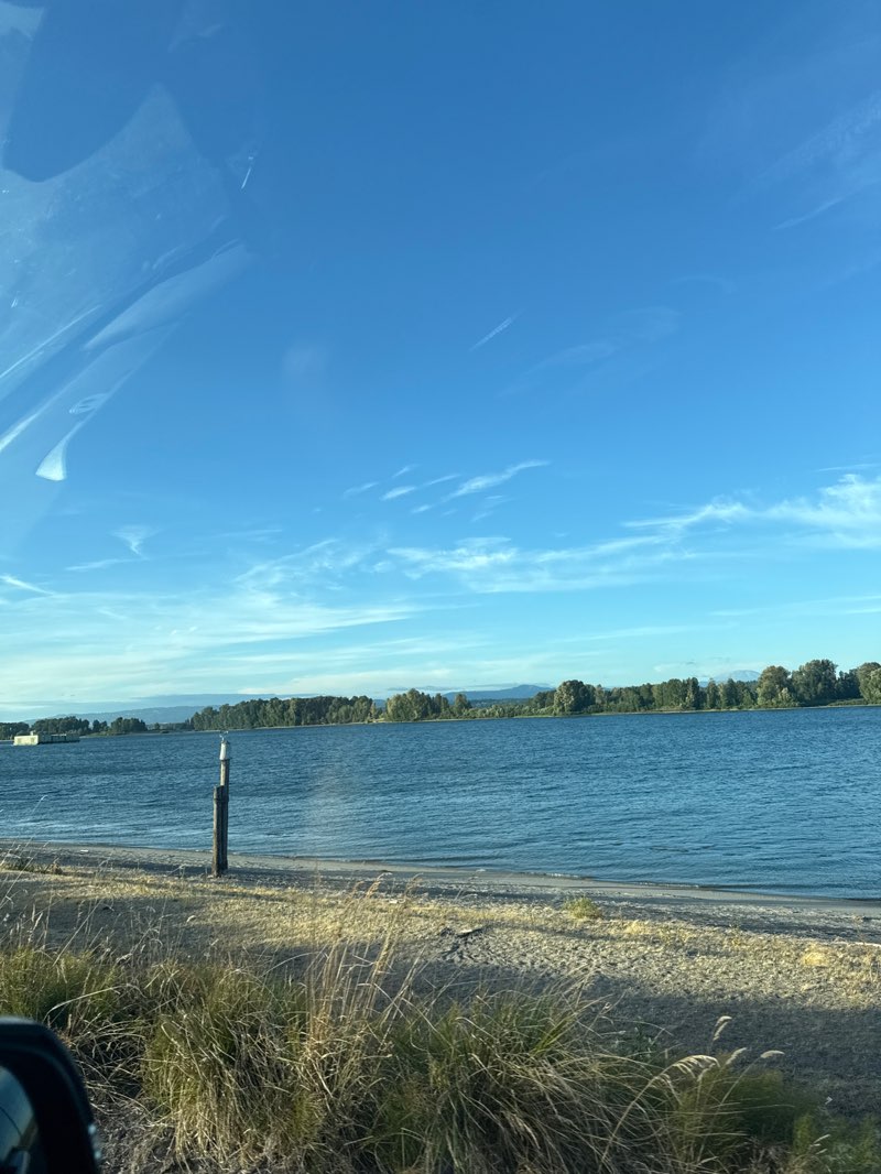 walking near me in Sauvie Island Wildlife Area in autumn