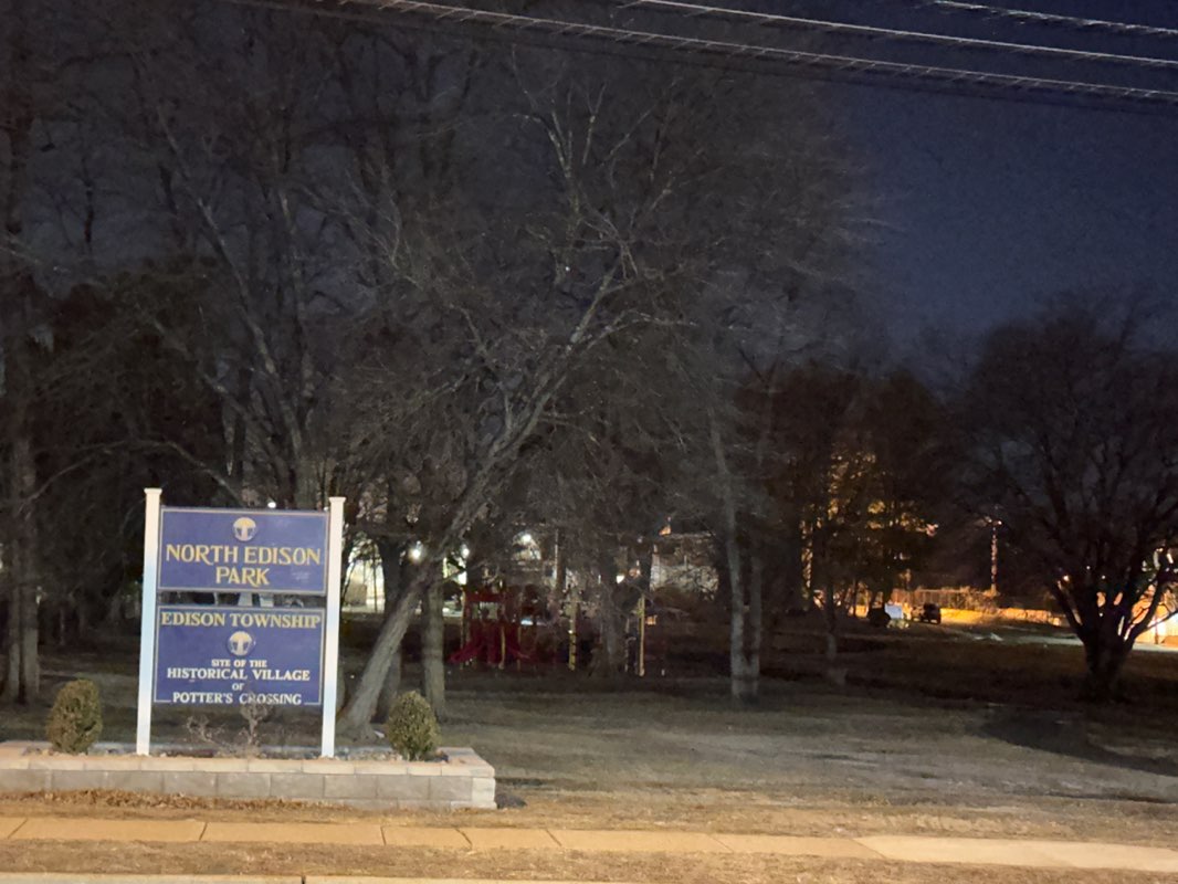 walking near me in North Edison Park in winter