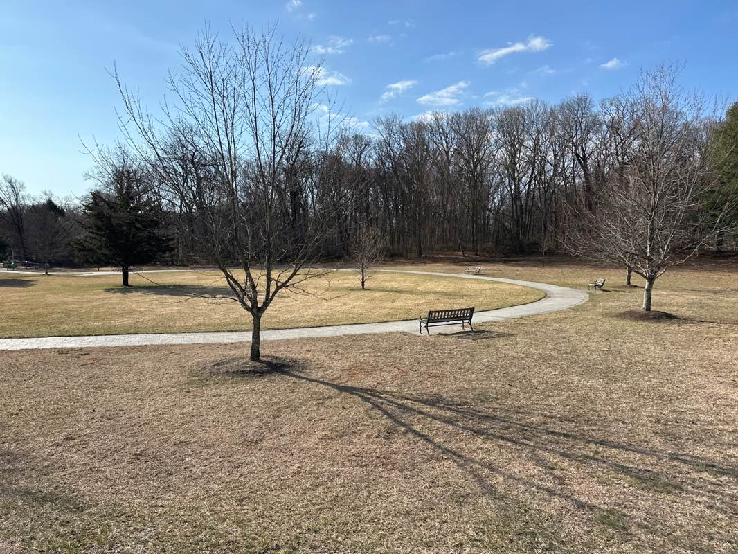 walking near me in Lincroft Village Green in spring