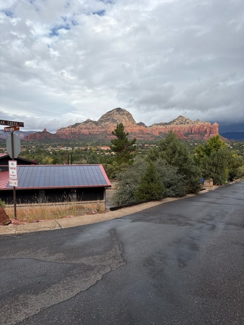 walking near me in Northview Park in autumn