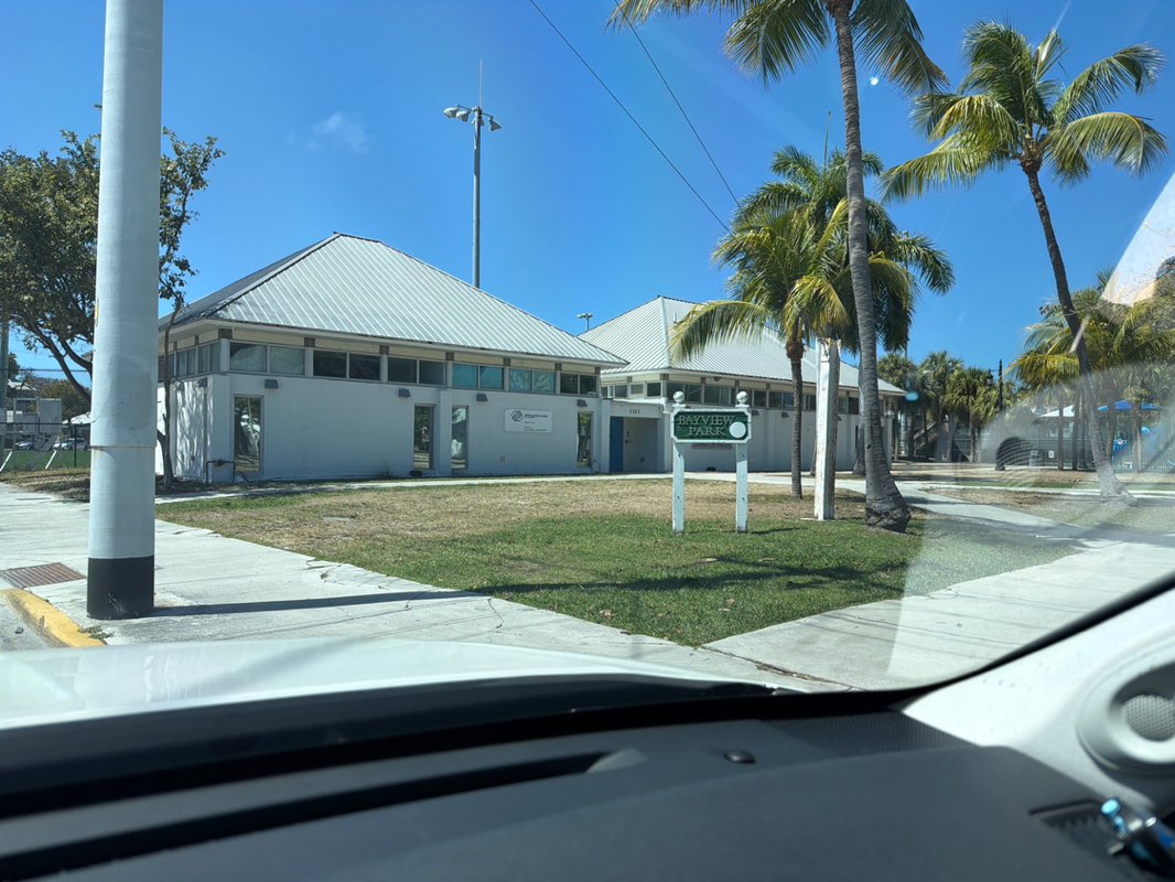 walking near me in Bayview Park in spring