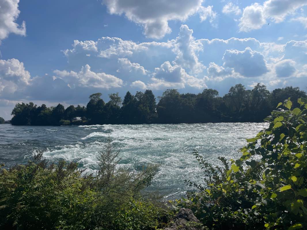 walking near me in Niagara Falls State Park in winter