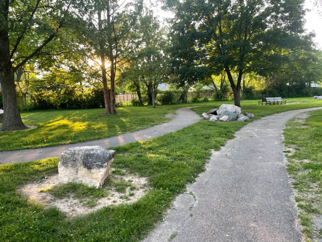 walking near me in Gary Sherman Park in summer