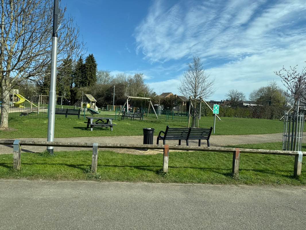 walking near me in Exeter Close Park in spring
