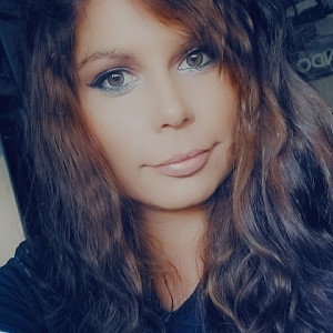 Alex 💜🖤💜 profile