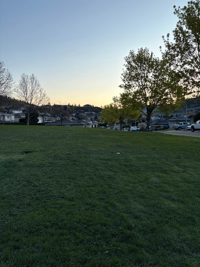 walking near me in Sonora Park in spring