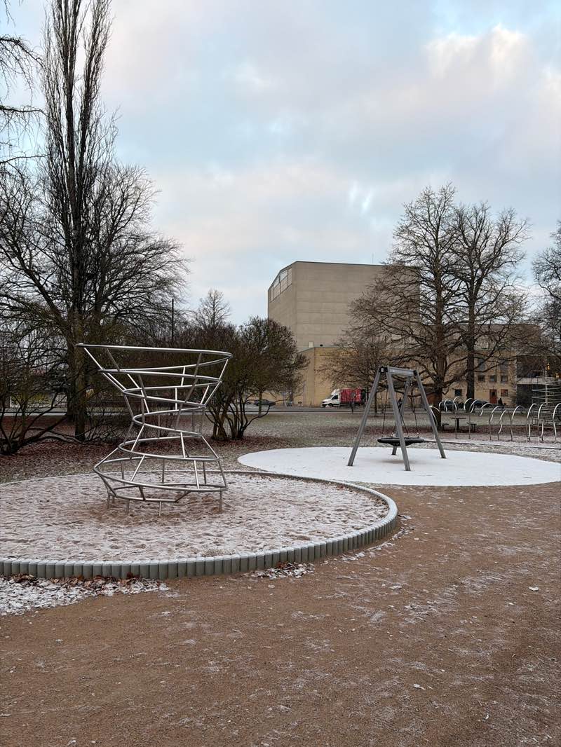 walking near me in Magistratsparken in winter