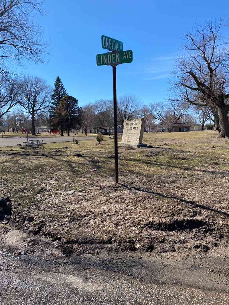 walking near me in Ferguson-Fields Park in spring