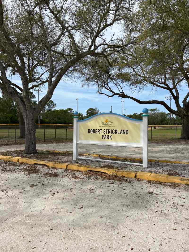 walking near me in Strickland Range Park in spring