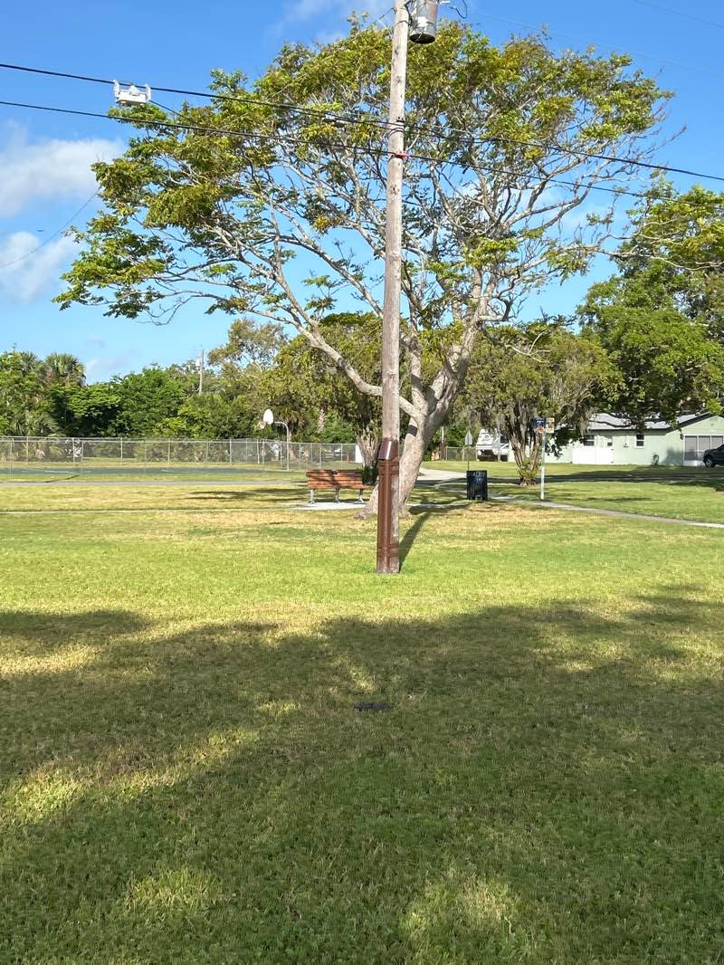 walking near me in Melodie Park in spring