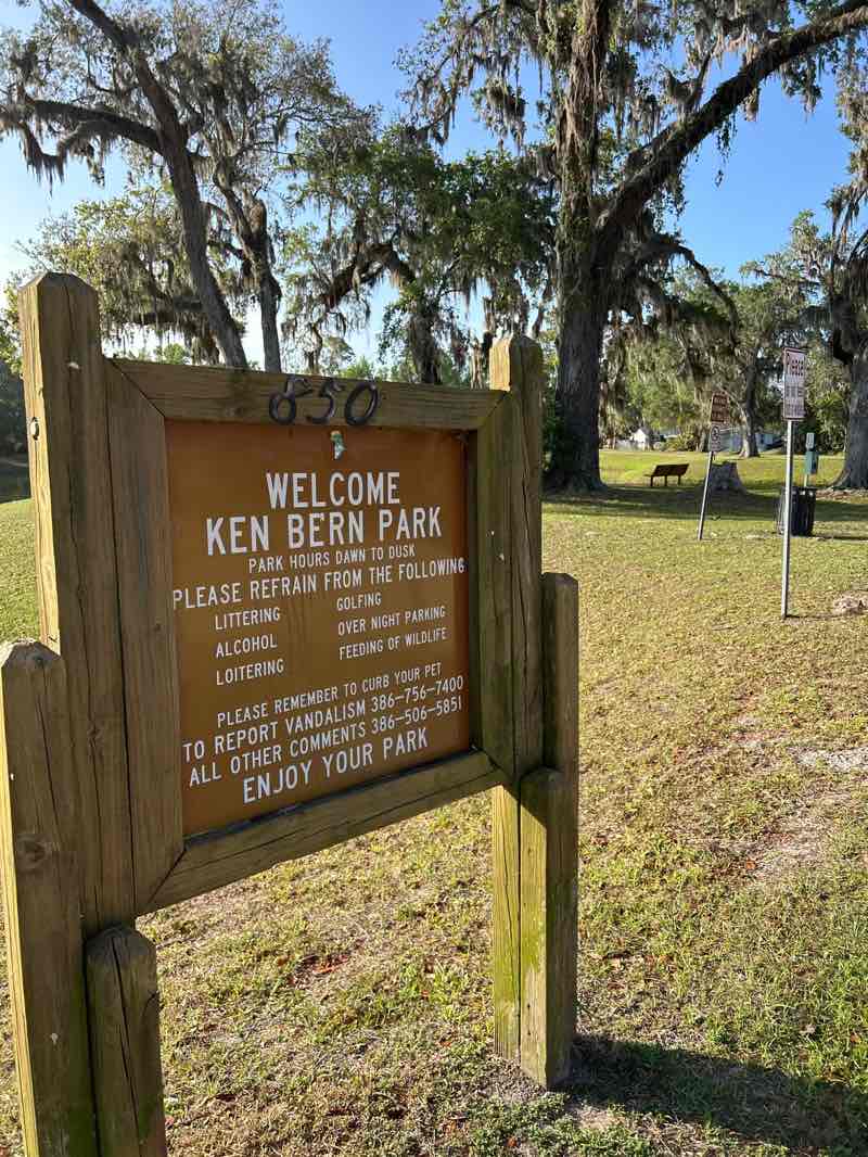 walking near me in Ken Bern Park in spring