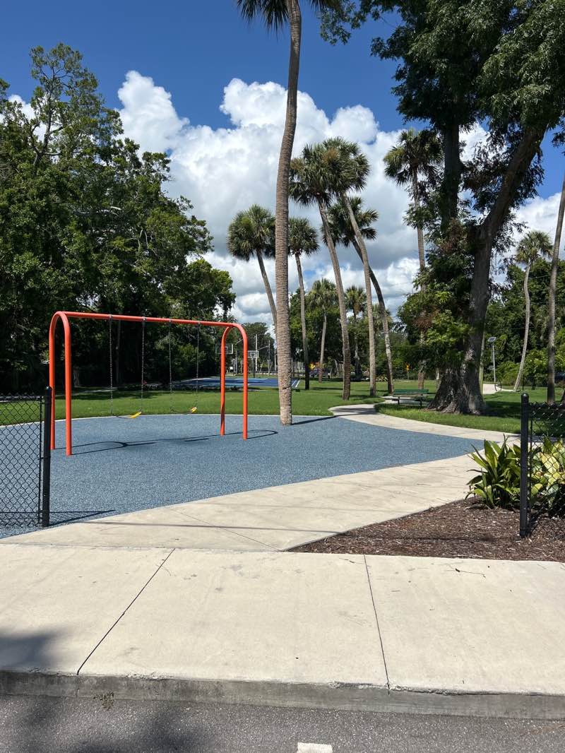 walking near me in Henry Lee Park in summer