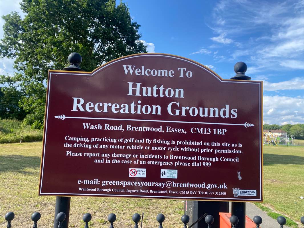 walking near me in Hutton Playing Fields in autumn