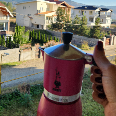 September Distance Coffee challenge ☕️🚶‍♂️☕️🚶‍♀️ icon