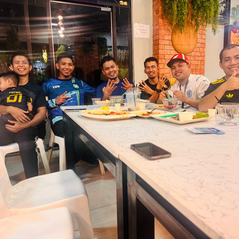 RAi4 Walk Together logo