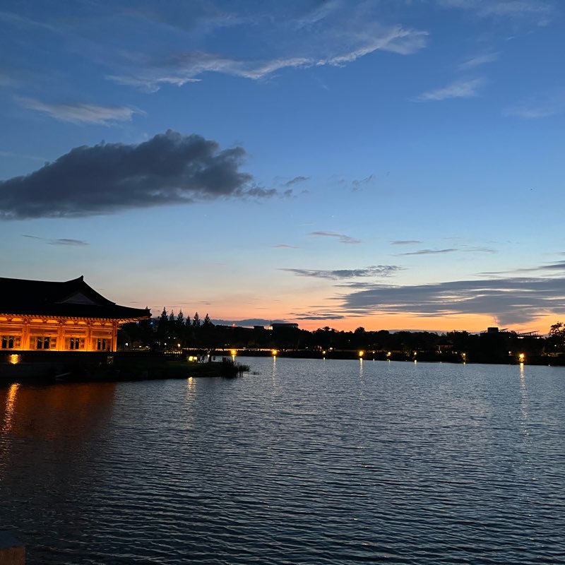 인송팸 모여라 logo