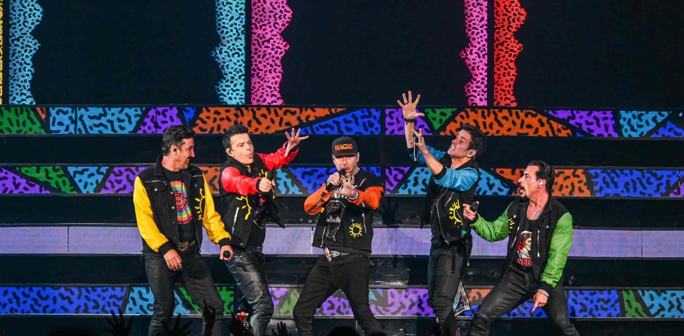 New Kids on the Walk logo