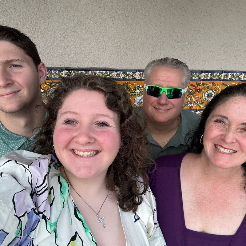 Zip it Zancara 👄 logo