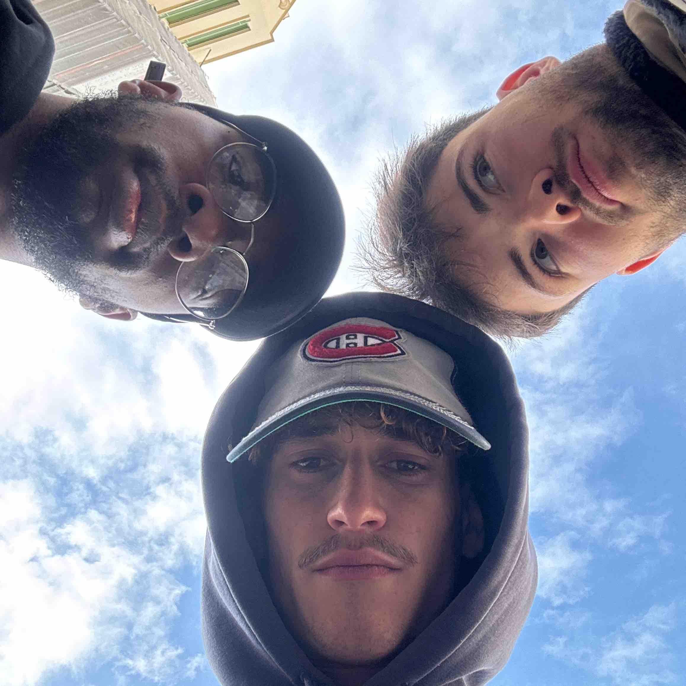 Vers le ciel ⛅️ logo