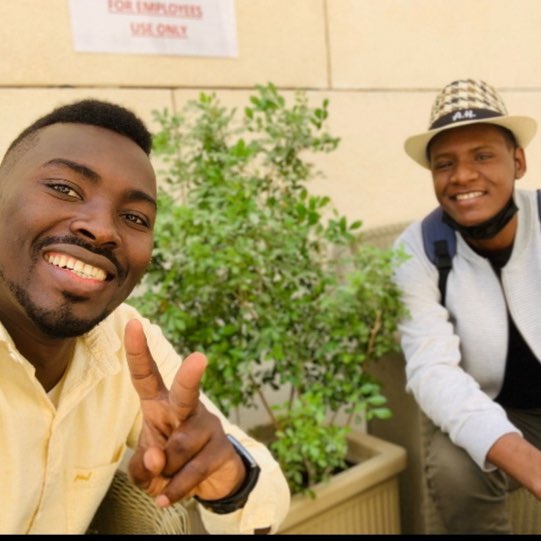 الكولونيل logo