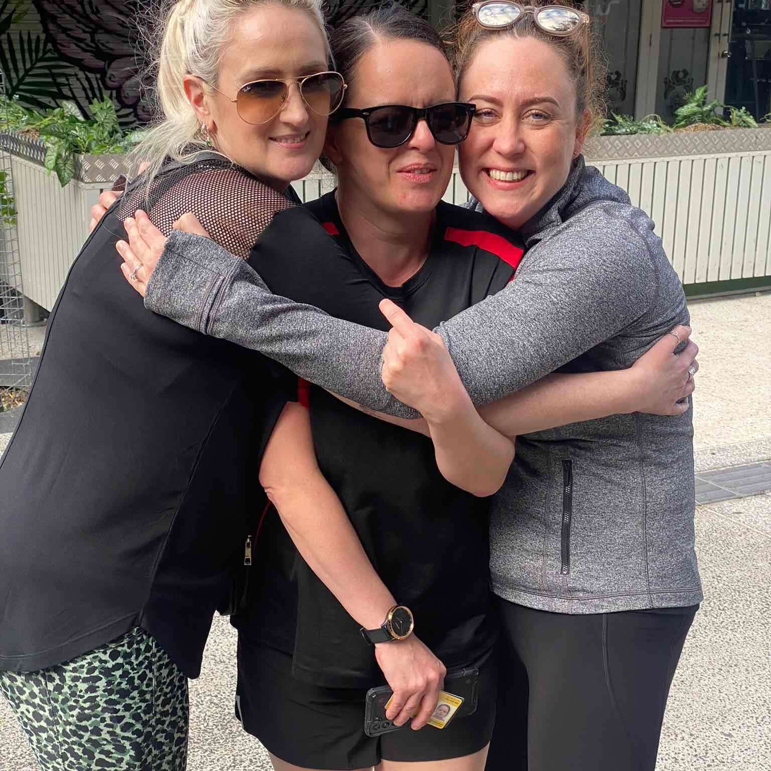 The Savvy B’s 😎 logo